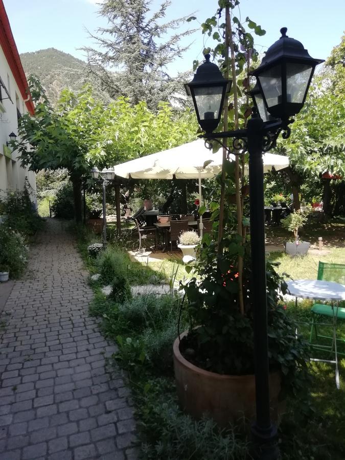 La Mirabelle-Casteil Country House Guest House Exterior photo