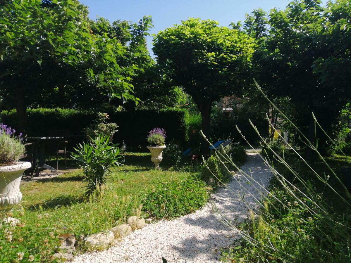 La Mirabelle-Casteil Country House Guest House Exterior photo