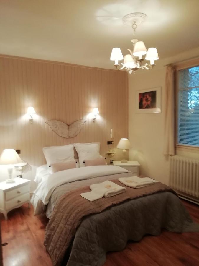 La Mirabelle-Casteil Country House Guest House Exterior photo